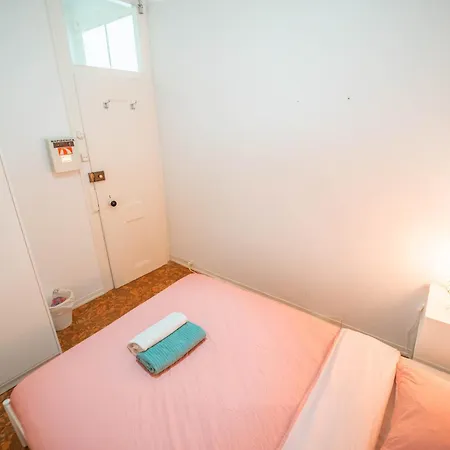Habitación en casa particular On Calcada Do Combro, Location *