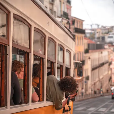 On Calcada Do Combro, Location Lissabon