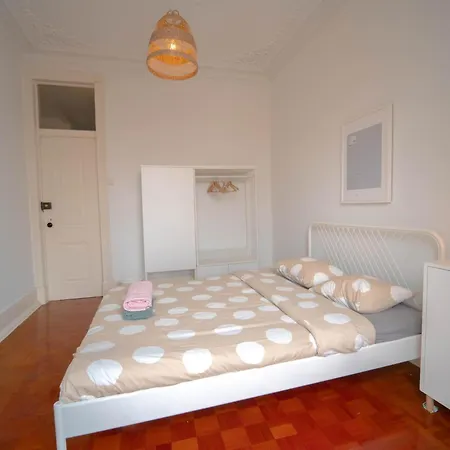 On Calcada Do Combro, Location Habitación en casa particular