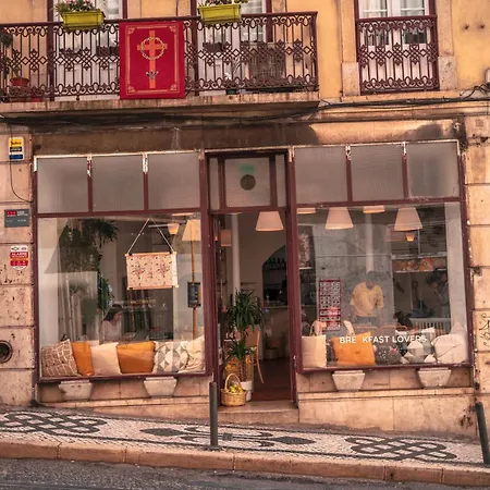 On Calcada Do Combro, Location Pansiyon Lisboa