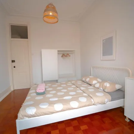On Calcada Do Combro, Location Homestay *