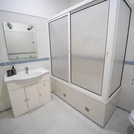 On Calcada Do Combro, Location Homestay Lisbon